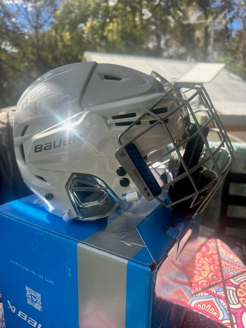 Bauer Helmet RE-AKT 70